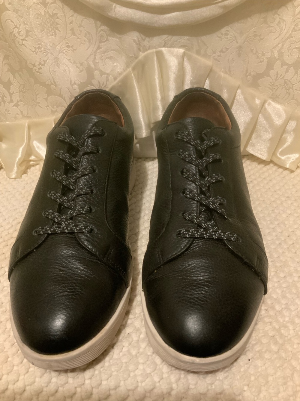 KENNETH COLE - Picture 3 of 14